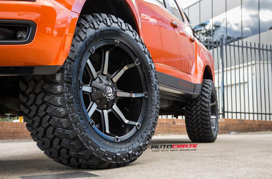HOLDEN COLORADO COUPLER BLACK MACHINED WITH DARK TINT